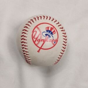 Yankees Rawlings Official American League Baseball 1997 with Red Stitching